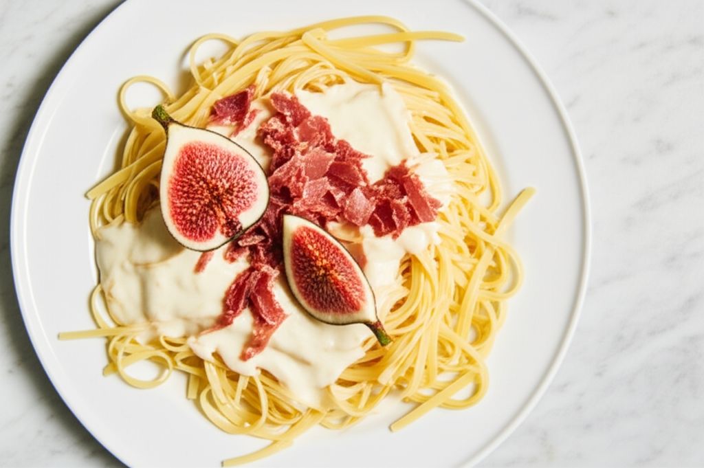 Fresh Fig and Prosciutto Pasta Sauce